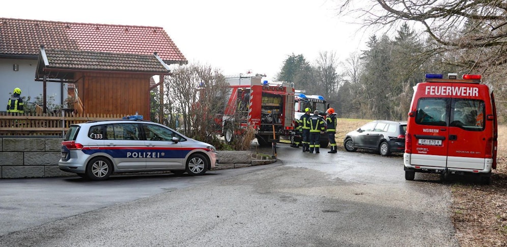 Im brennenden Haus entdeckte die Feuerwehr eine Frauenleiche.