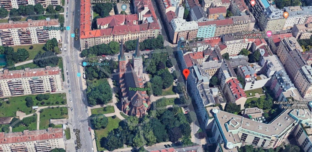 Der Brigittaplatz mit Brigittakirche in Wien-Brigittenau
