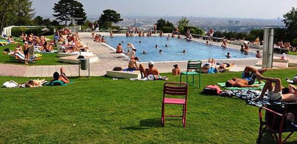 Das Krapfenwaldbad mit Aussicht auf Wien. (Symbolbild)