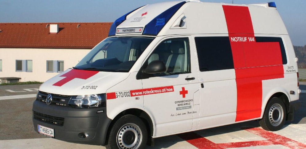 Der 13-Jährige wurde mit der Rettung ins Spital gebracht - er starb.