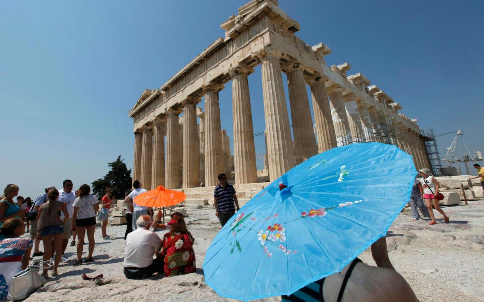 Vorsicht im Urlaub! Hitze-Welle in Griechenland