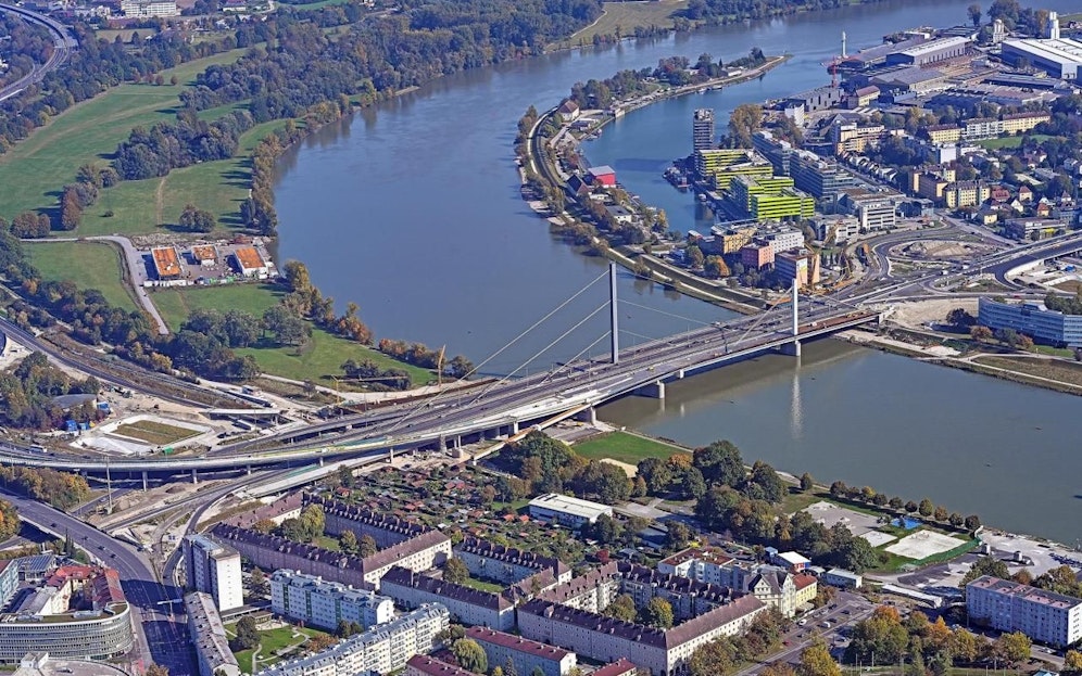 Der Täter schlug bei der Baustelle der neuen Autobahnbrücke zu. 