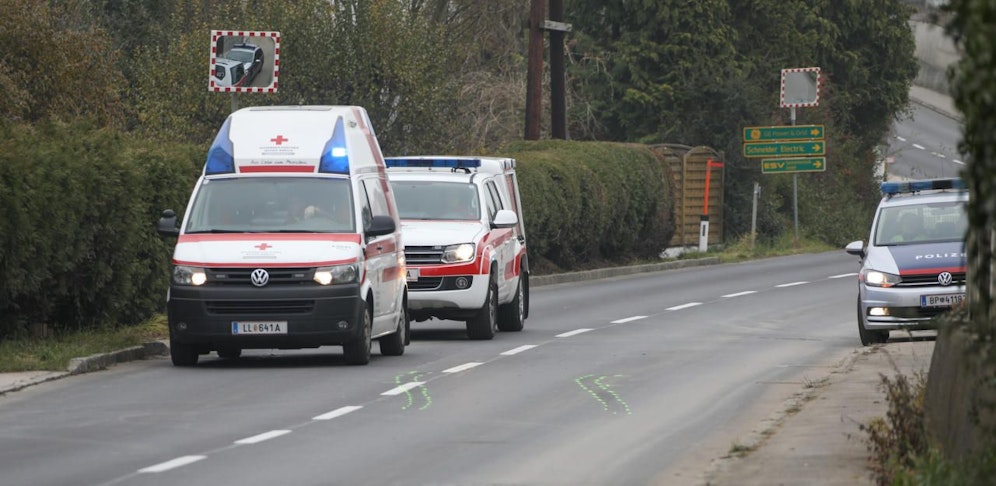Auf der Ruflinger Straße in Leonding wurde ein achtjähriges Kind von einem Auto erfasst.