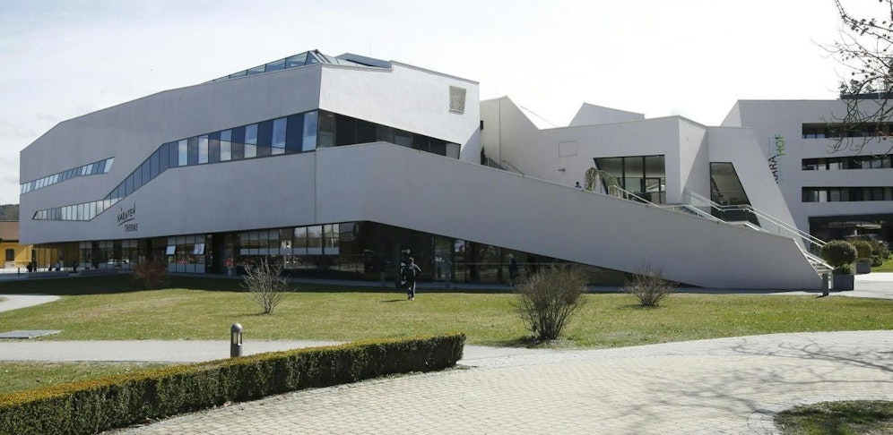 Eine Außenaufnahme der "Kärnten Therme" in Villach. 