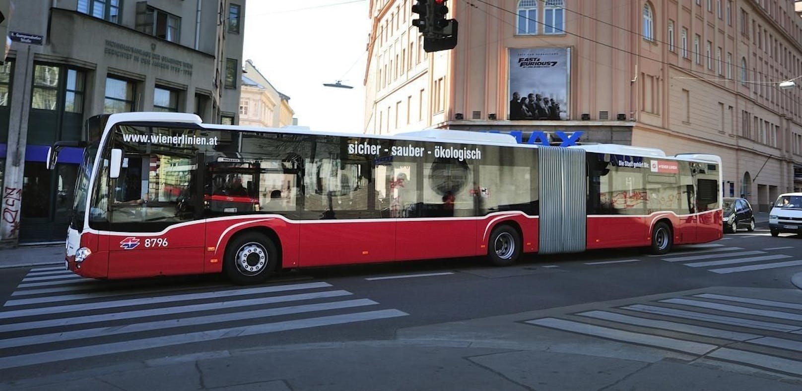 Auf der Linie 13A sind schon seit 2015 Citaro Gelenkbusse im Einsatz.