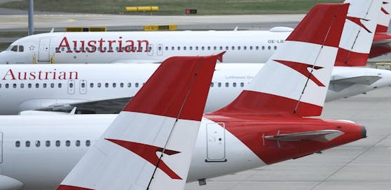 Auf dem Flughafen Wien-Schwechat ist Donnerstagfrüh der vorerst letzte Flug der AUA im regulären Betrieb angekommen. 