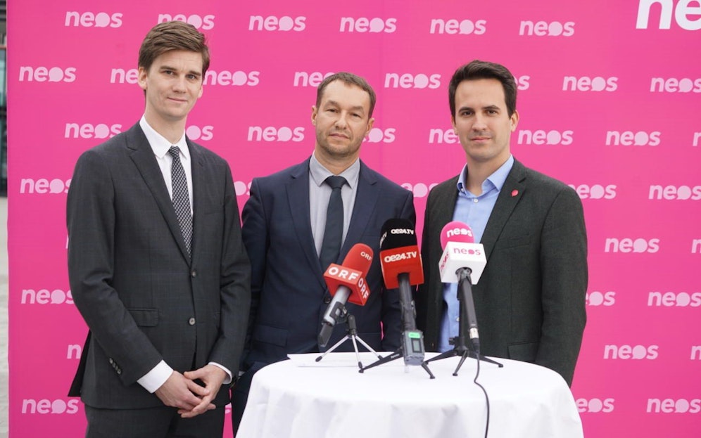            Foto der NEOS PK von den NEOS                    