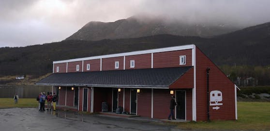 Ein Hotel am Tysfjord in Norwegen. 