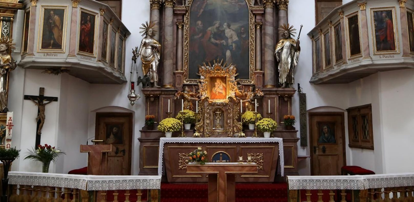 Der Altar der Wallfahrtskirche Maria Hilf / Kleinholz in Kufstein.