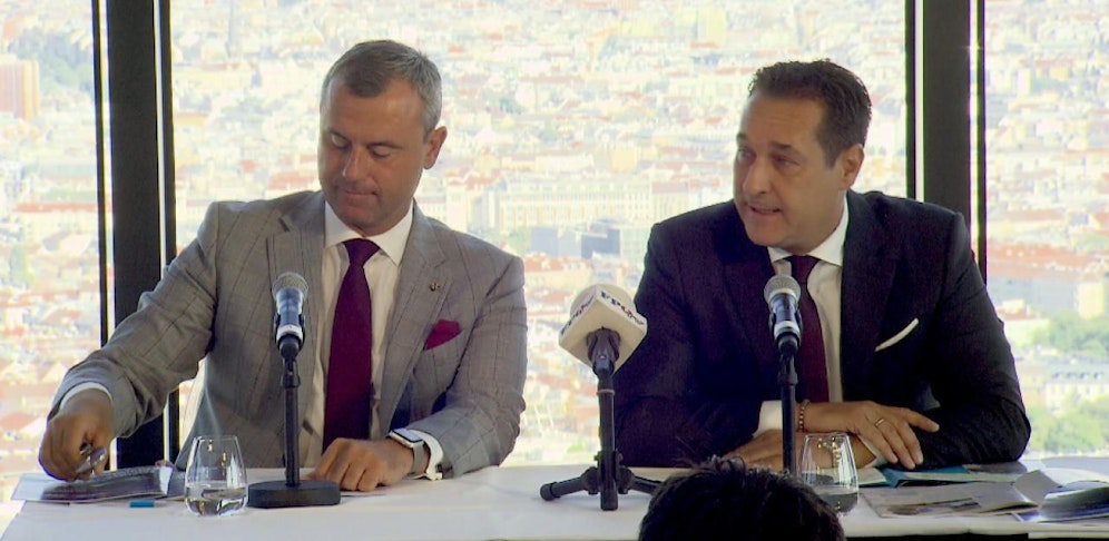 HC Strache und Norbert Hofer präsentieren Wirtschaftsprogramm der FPÖ.