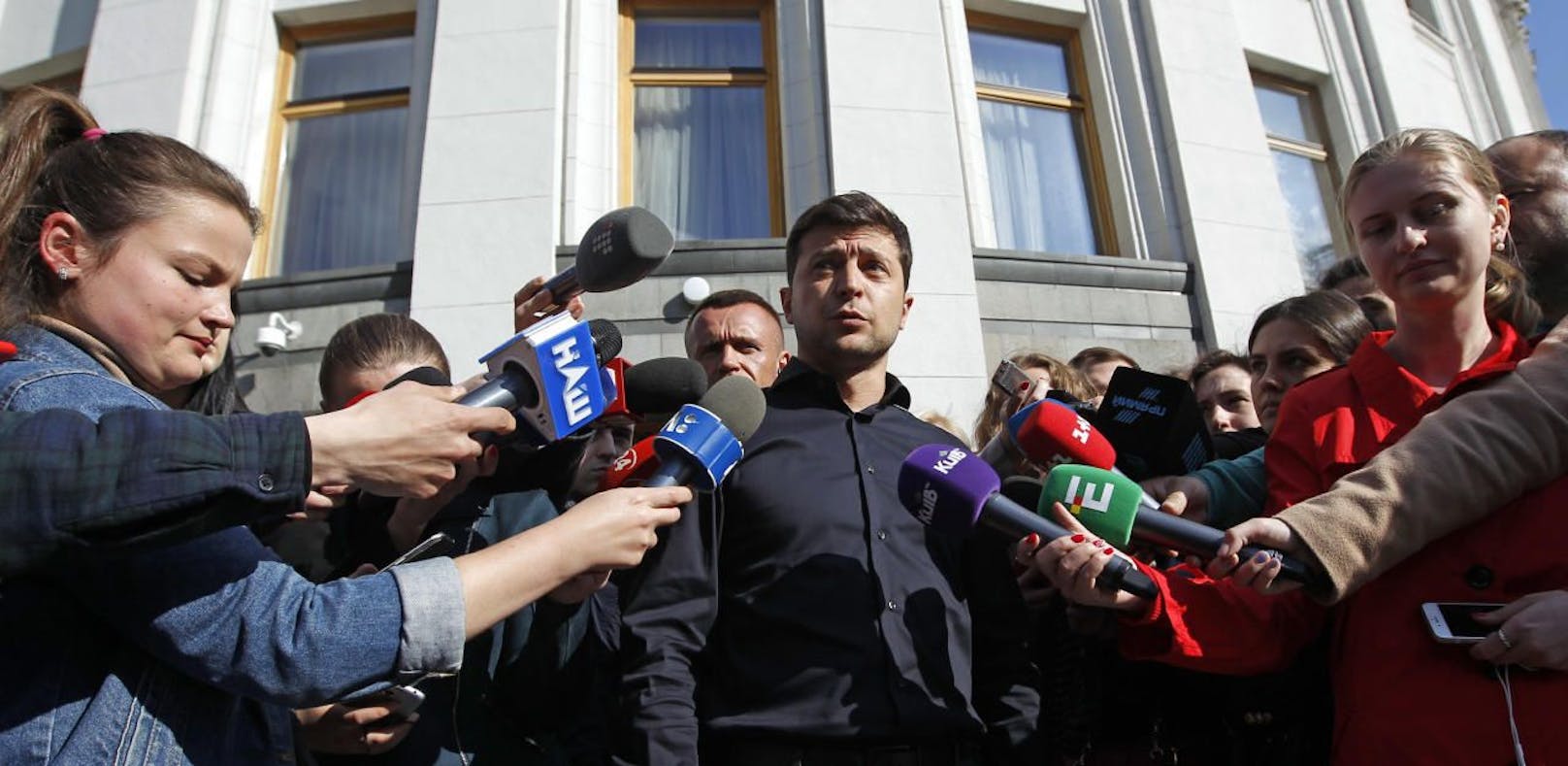 Selenski will "Krim von Besatzung befreien"