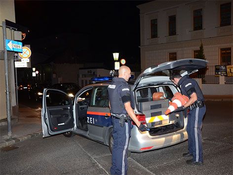 Messerstecherei Mitten In Pizzeria | Heute.at