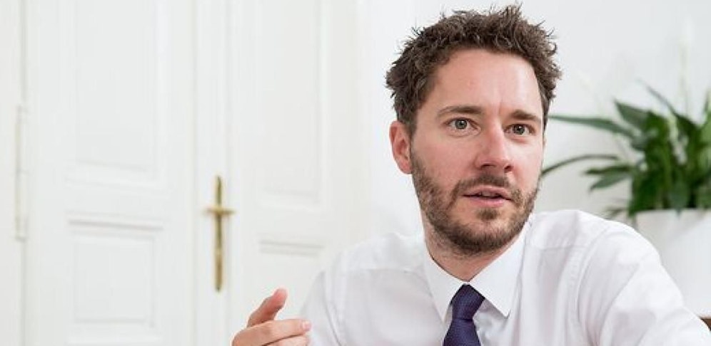 Der renommierte Asylanwalt Ronald Frühwirth schließt seine Praxis.