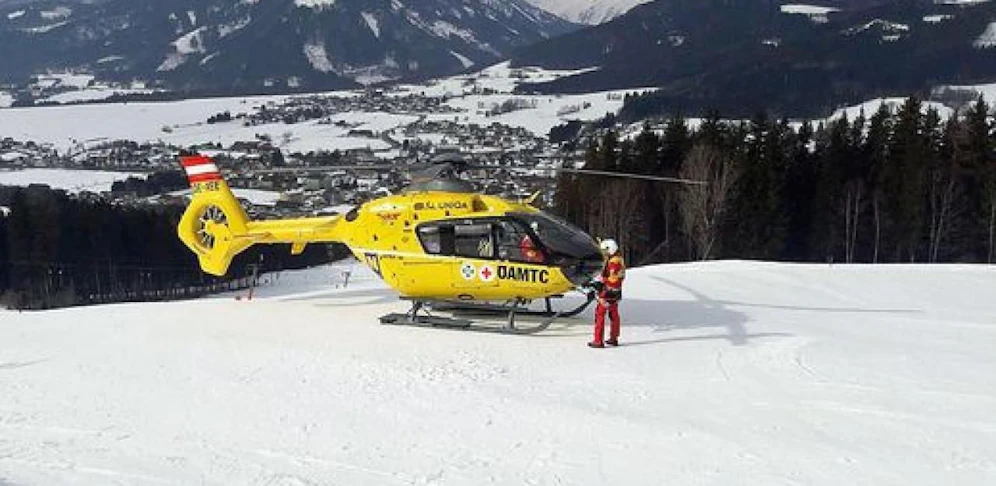 Der Rettungshubschrauber brachte das verletzte Mädchen ins Spital