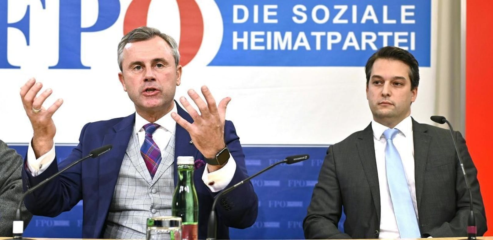 Die FP um Norbert Hofer kritisiert Türkis-Grün harsch.