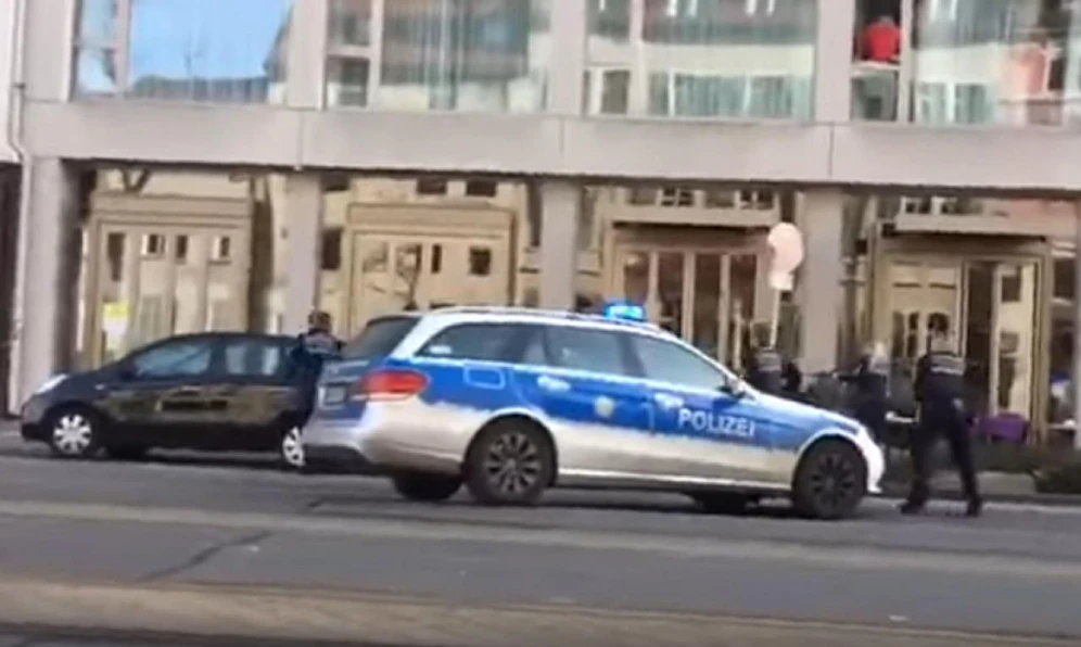 Amokfahrt in Heidelberg: IT-Student Mathias K. (35) hatte danach einen Polizisten mit dem Messer bedroht und war niedergeschossen worden. 