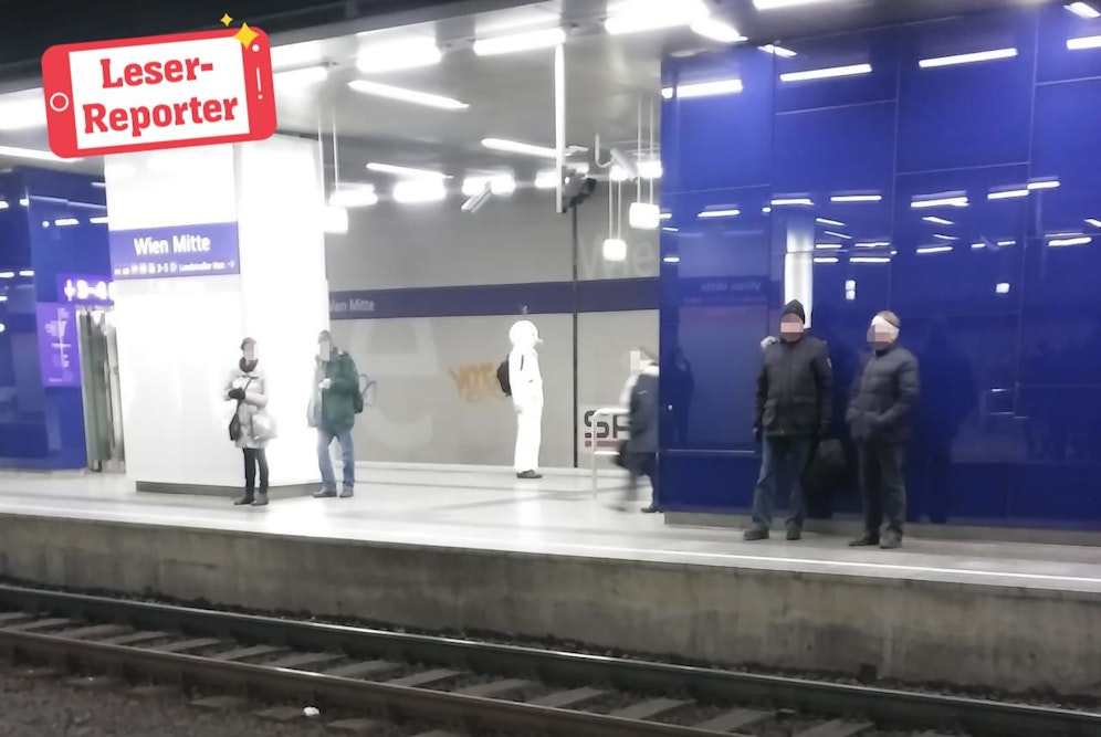 Am Bahnhof Wien Mitte erblickte ich einen Schneemann", so der Leserreporter.
