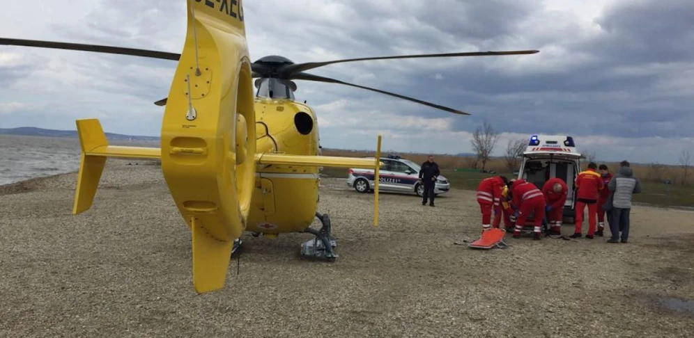 Die Verletzte wurde erstversorgt und mit dem Notarzthubschrauber ins Spital geflogen.