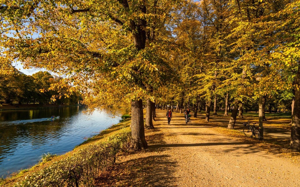 Noch muss man nicht vor Kälte bibbern und sich in den Winterschlaf zurückziehen. Die Herbstsonne lässt sich vielerorts genießen. 