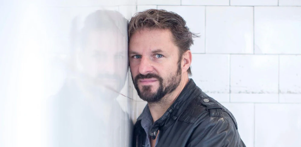 "Da ist ein Gen,  eine Kraft": Ab 29.11. rockt Philipp Hochmair Wien.