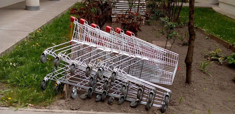 Ein illegal abgestelltes Einkaufswagerl kann teuer werden.