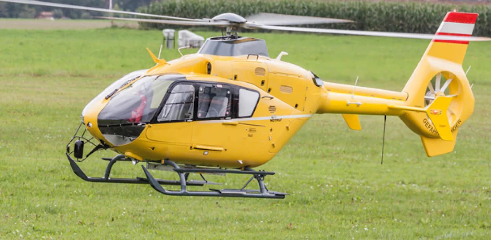 Der Mann wurde mit dem Rettungshubschrauber ins Klinikum Passau geflogen.
