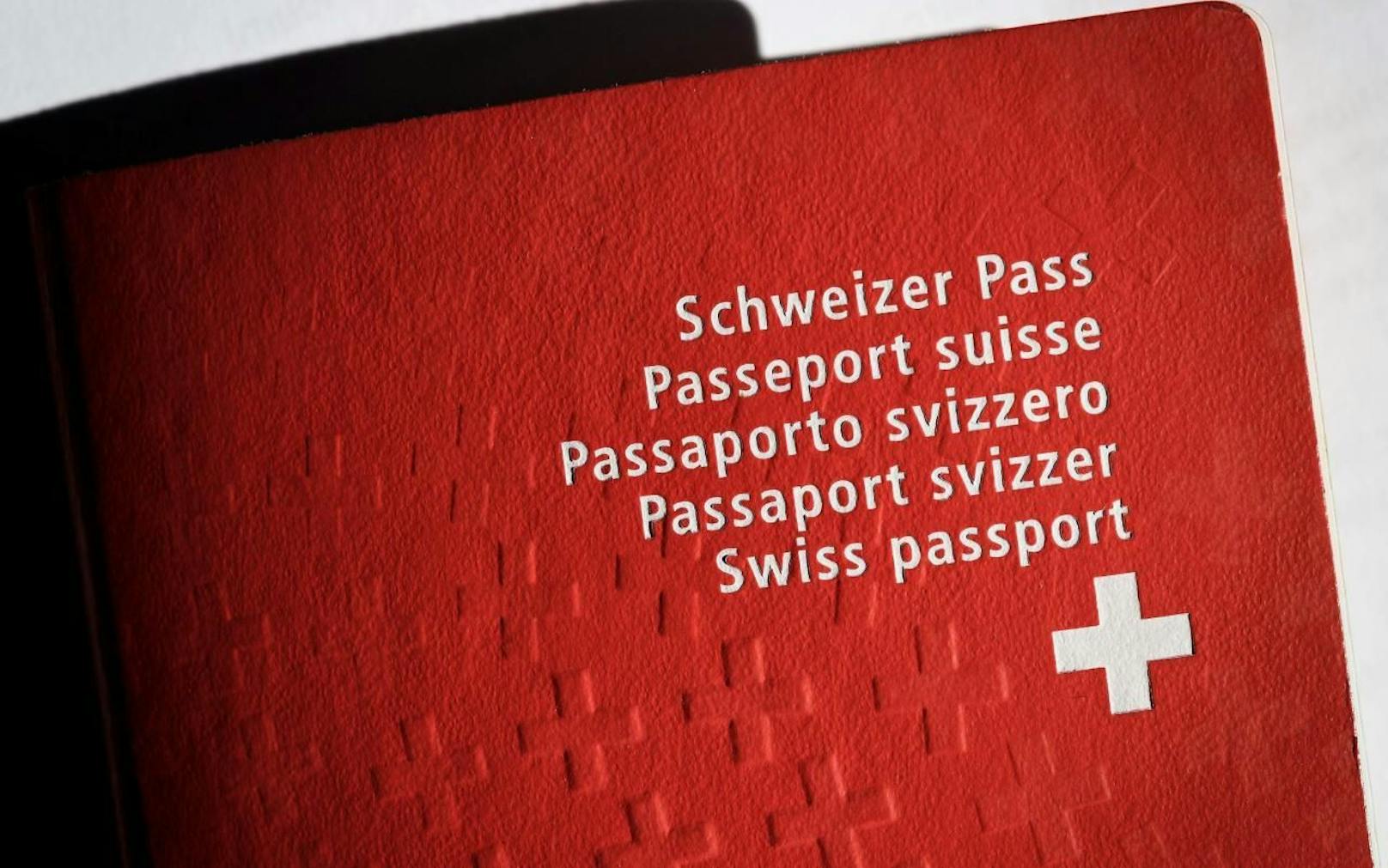 Ein Schweizer Reisepass. Symbolfoto