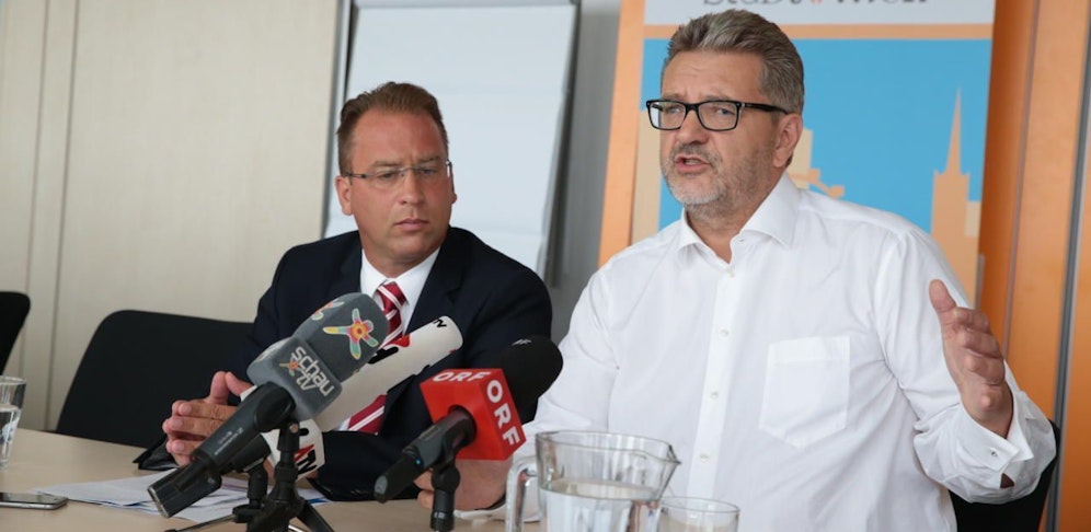 Masterplan für Krankentransportdienste: Rettungschef Rainer Gottwald und FSW-Chef und neuer Krisenmanager Peter Hacker