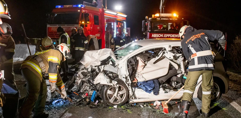 Das Wrack des Unfallfahrzeugs.