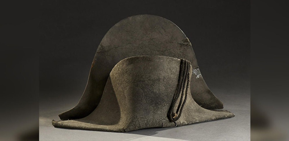 Dieser Zweispitz Napoleons wurde nun um 350.000 Euro versteigert.