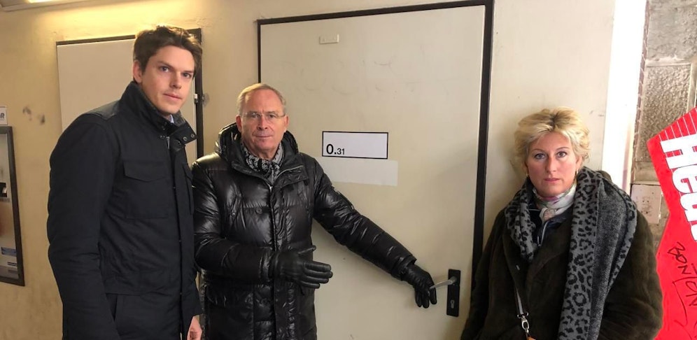 Kritik an fehlenden Klos: Karl Mahrer (Mitte). (Foto: ÖVP Wien)