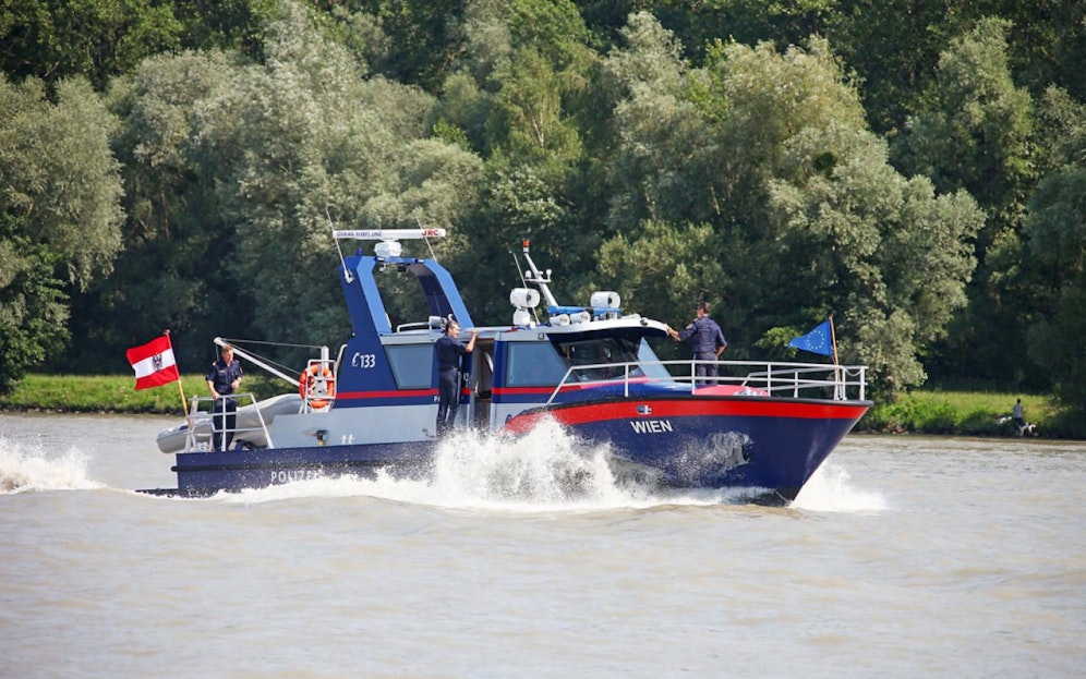 Die Strompolizei musste das Paddelboot einfangen. (Symbolfoto)