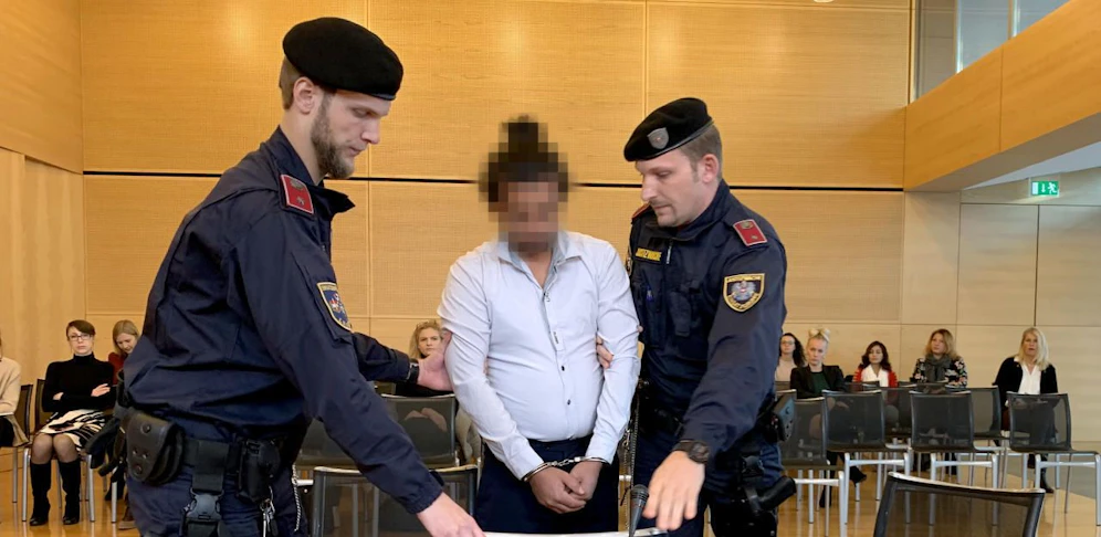 Der 32-Jährige will sich nur an vier Stiche erinnert haben. 