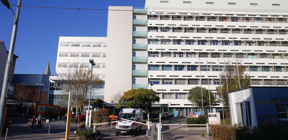 Der Schwerverletzte wurde ins Spital nach St. Pölten geflogen.