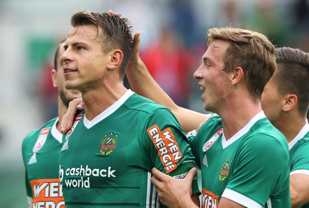 Auch Rapid-Kapitän Stefan Schwab wusste bis zuletzt nicht, wie sich Philipp Schobesberger entscheidet.