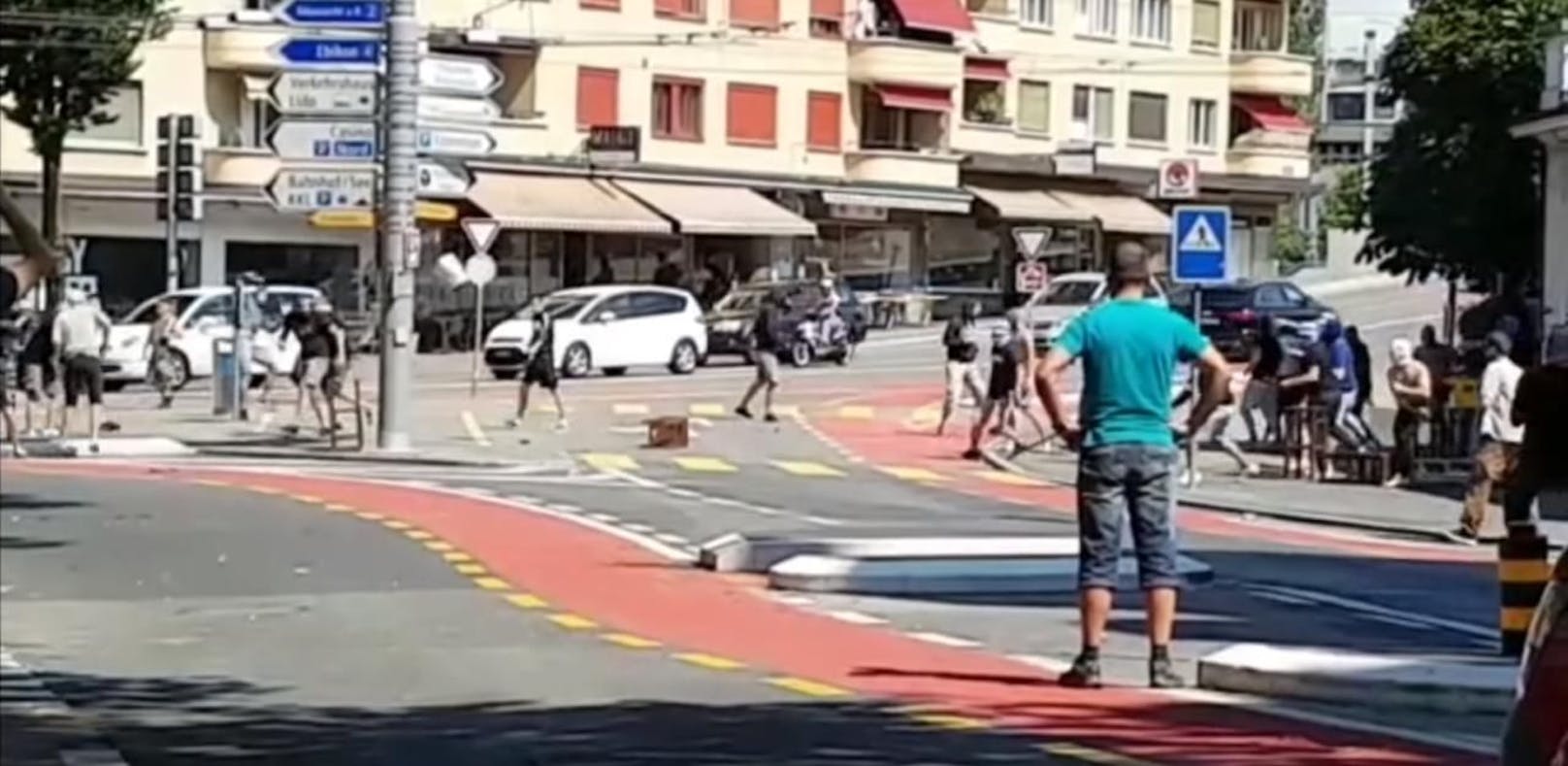 Straßenschlacht: Osijek-Fans attackierten Luzerner
