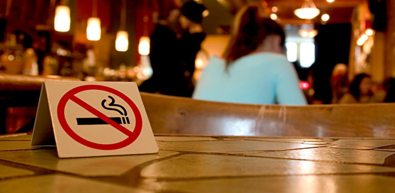 Von den 20 untersuchten Raucher/Nichtraucher-Mischlokalen wurden in 14 Gaststätten signifikante und starke Feinstaubübertritte im Nichtraucherbereich aufgedeckt.