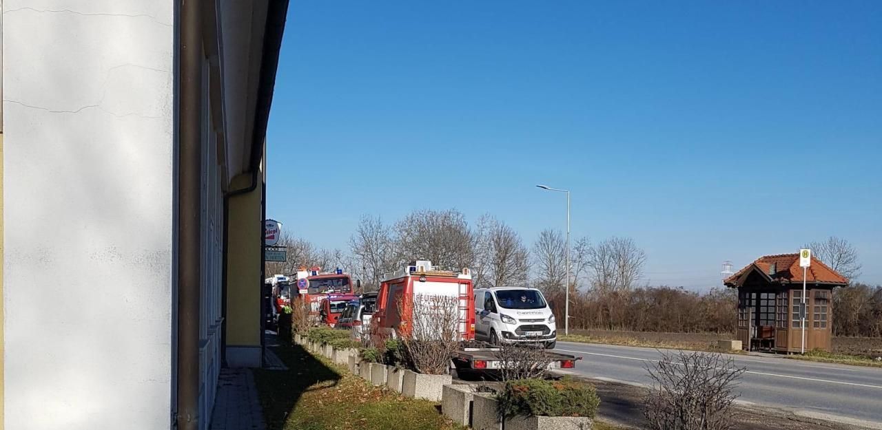 Heute.at - Lenker (45) donnert mit Auto in Gasthaus - tot
