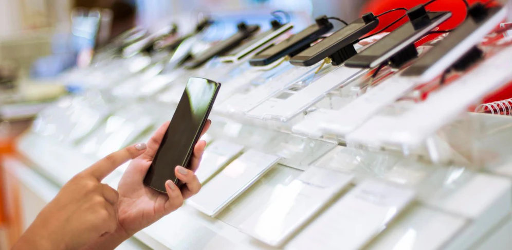 Symbolfoto eines Handyshops.