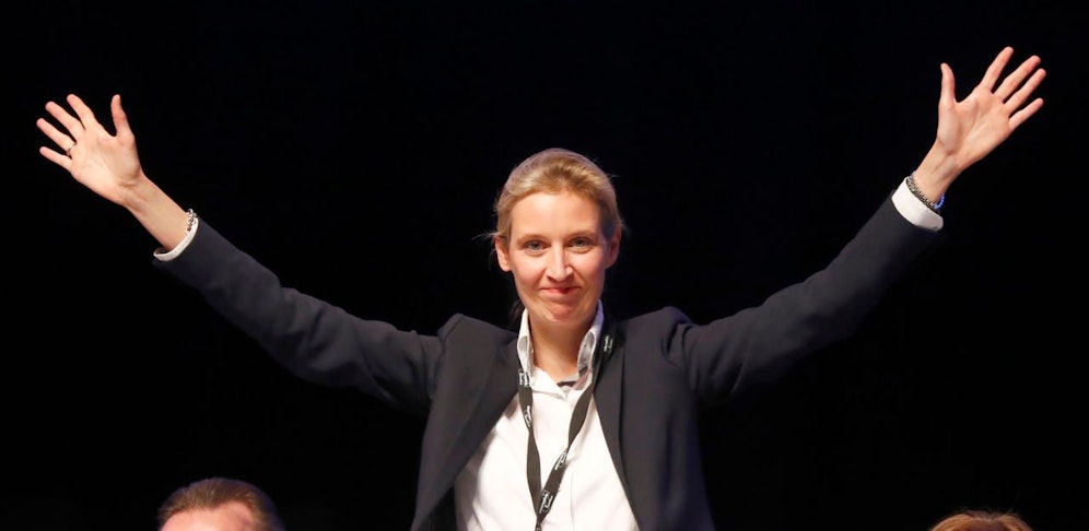 Alice Weidel von der AdF gibt auf Puls4 "Pro & Contra"