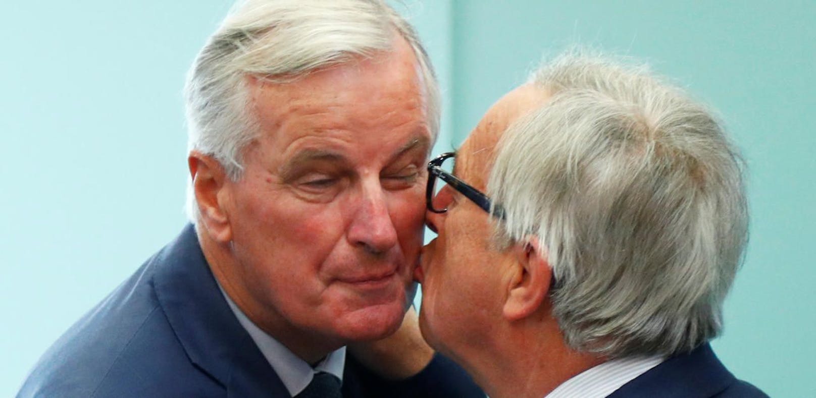 EU-Chef-Verhandler Michel Barnier: Hier wird er von EU-Kommissionspräsident Jean-Claude Juncker