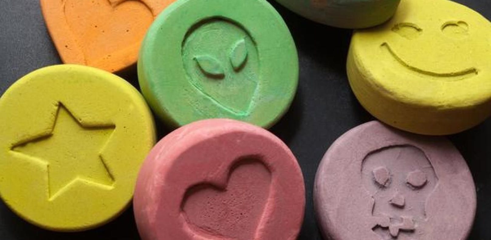 Die 15-Jährige soll vier bis fünf Ecstasy-Tabletten geschluckt haben.