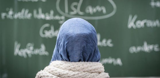 Die Debatte um ein erweitertes Kopftuchverbot an Schulen verläuft quer über die Parteilinien. Die Wiener SPÖ ist dagegen.