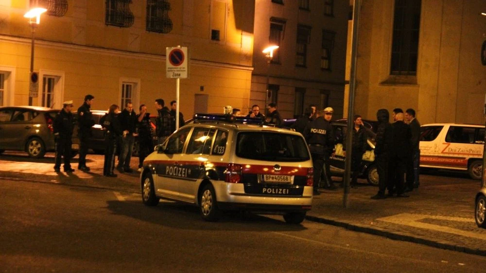 Rauferei auf der MaHü endet mit zwei Festnahmen - Wien | heute.at