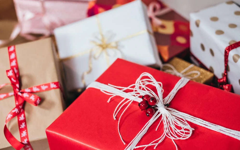 Viele wollen ihre Einkäufe oder Geschenke umtauschen.