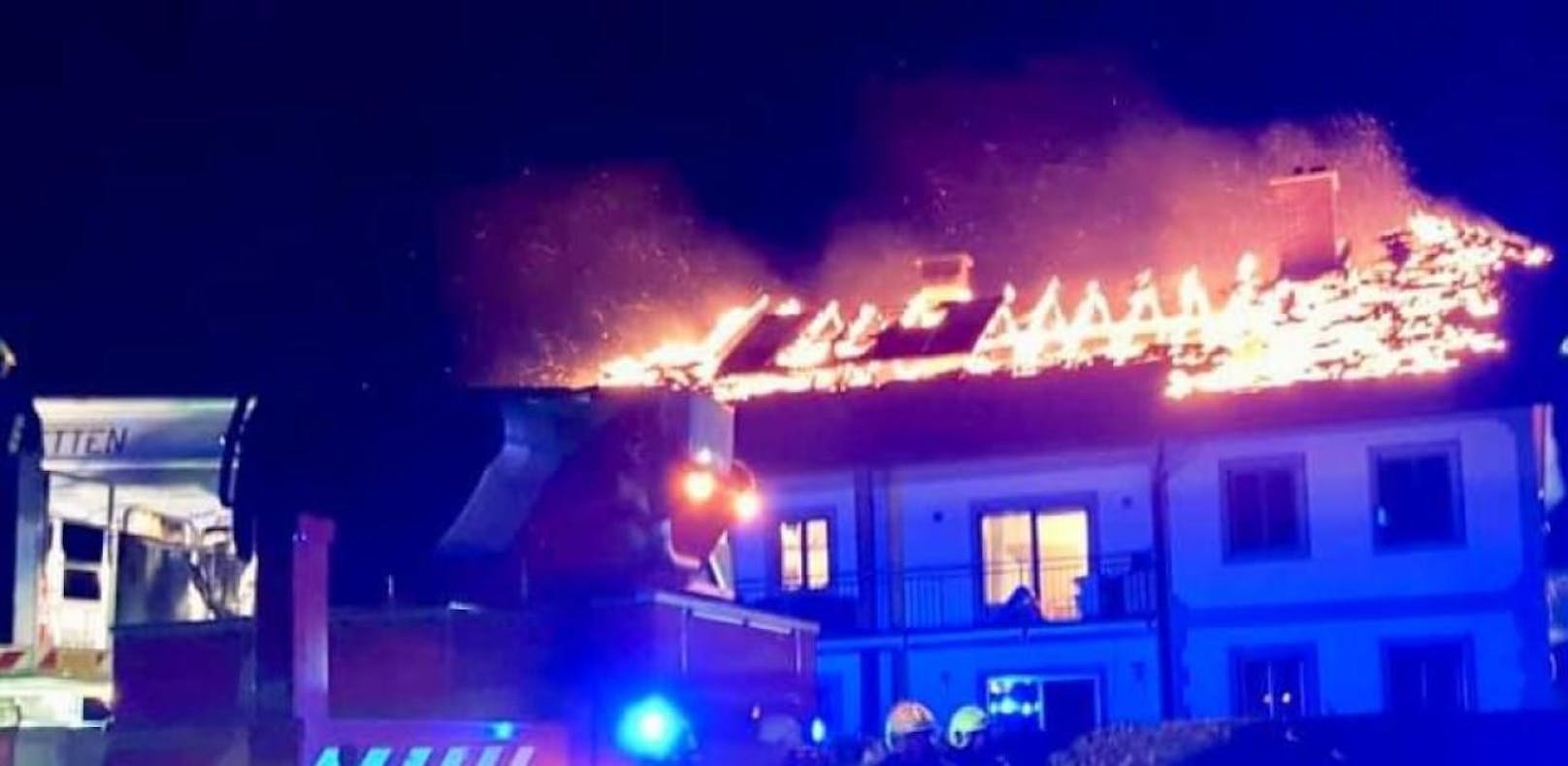 Familie aus brennendem Wohnhaus gerettet