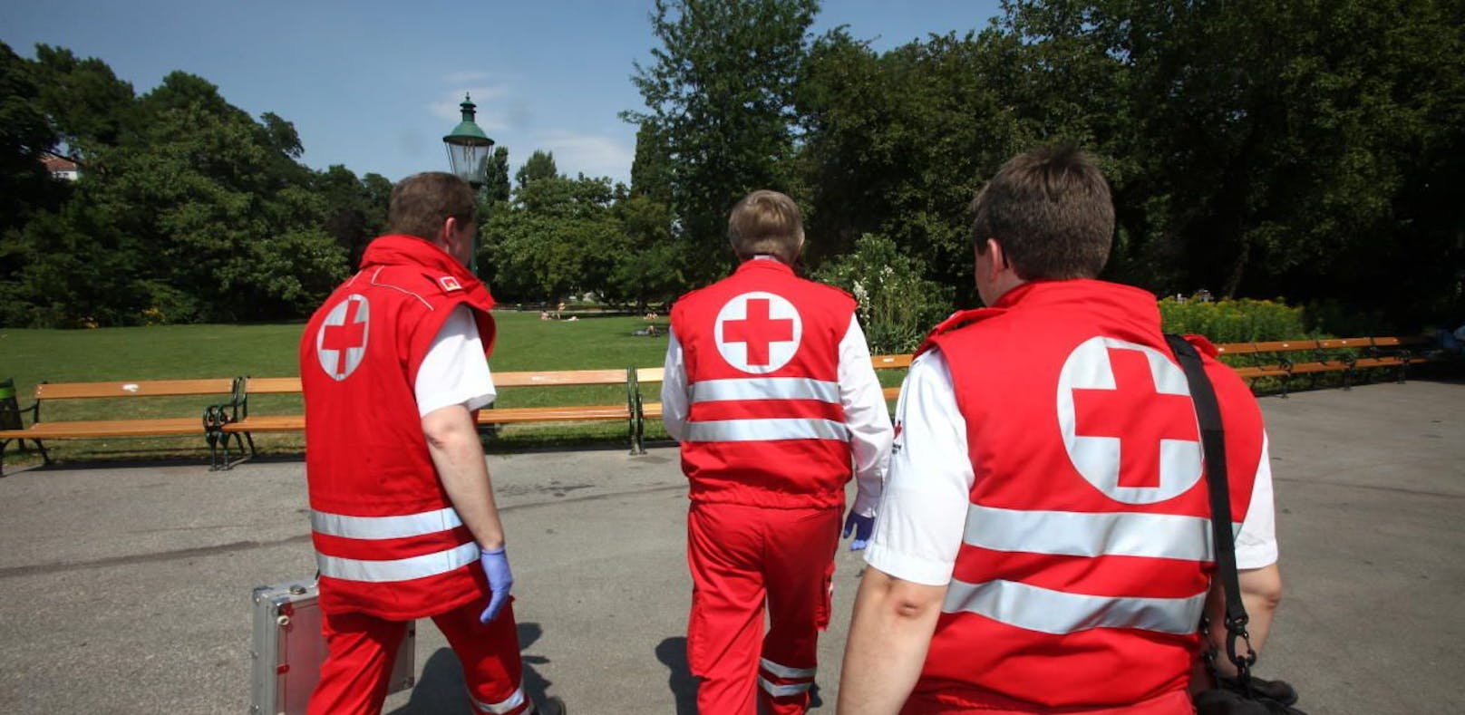 Das Wiener Rote Kreuz sucht nach Zivildienern und bietet dafür nun mehr Starttermine an.