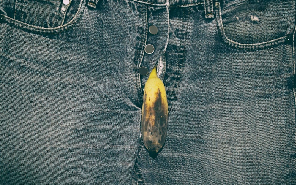 Seit Mike Freundin hat, quälen ihn Fragen zu seinem besten Stück.