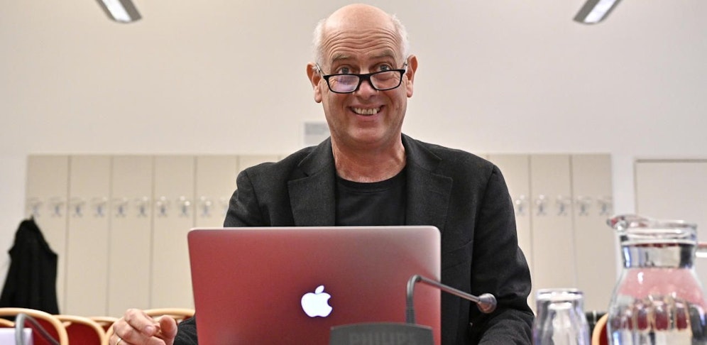 Christoph Chorherr kam mit Powerpoint-Präsentation zur U-Kommission.