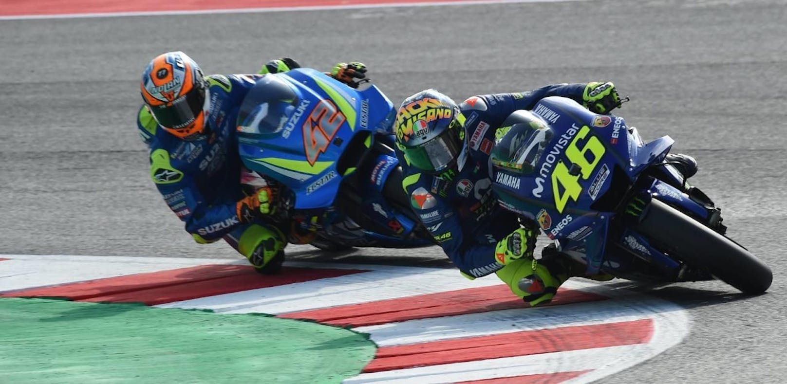 Marquez stürzt, aber Rossi verpasst Comeback-Sieg